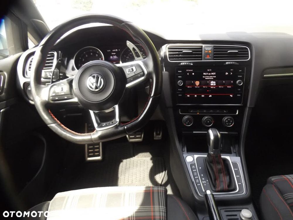 Volkswagen Golf - 13