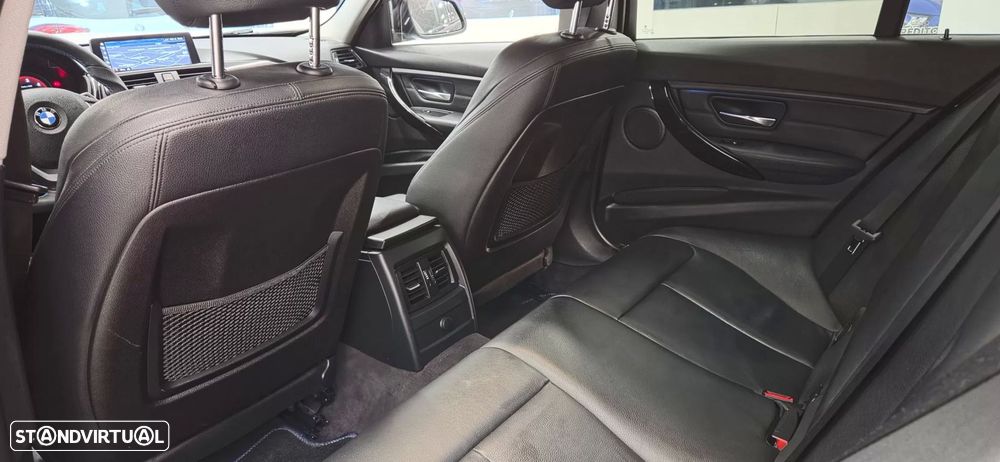 BMW 320 d Sport-Aut. Efficient Dynamics Edition Blue Per Sport Line - 28