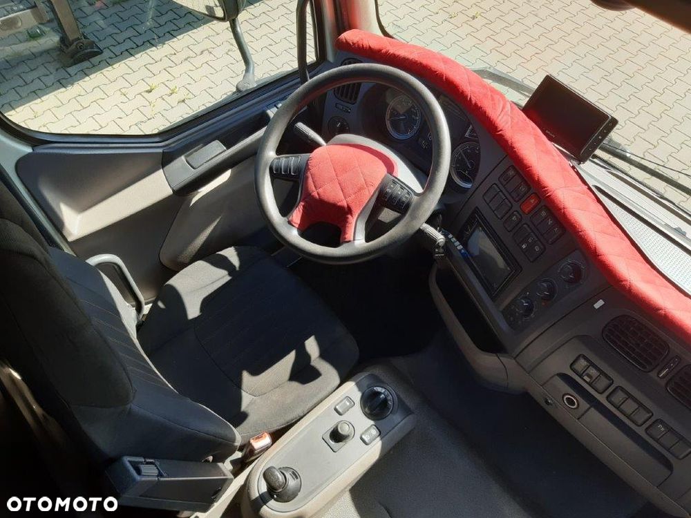 DAF LF 260 KONTENER STOCK (32837) - 11