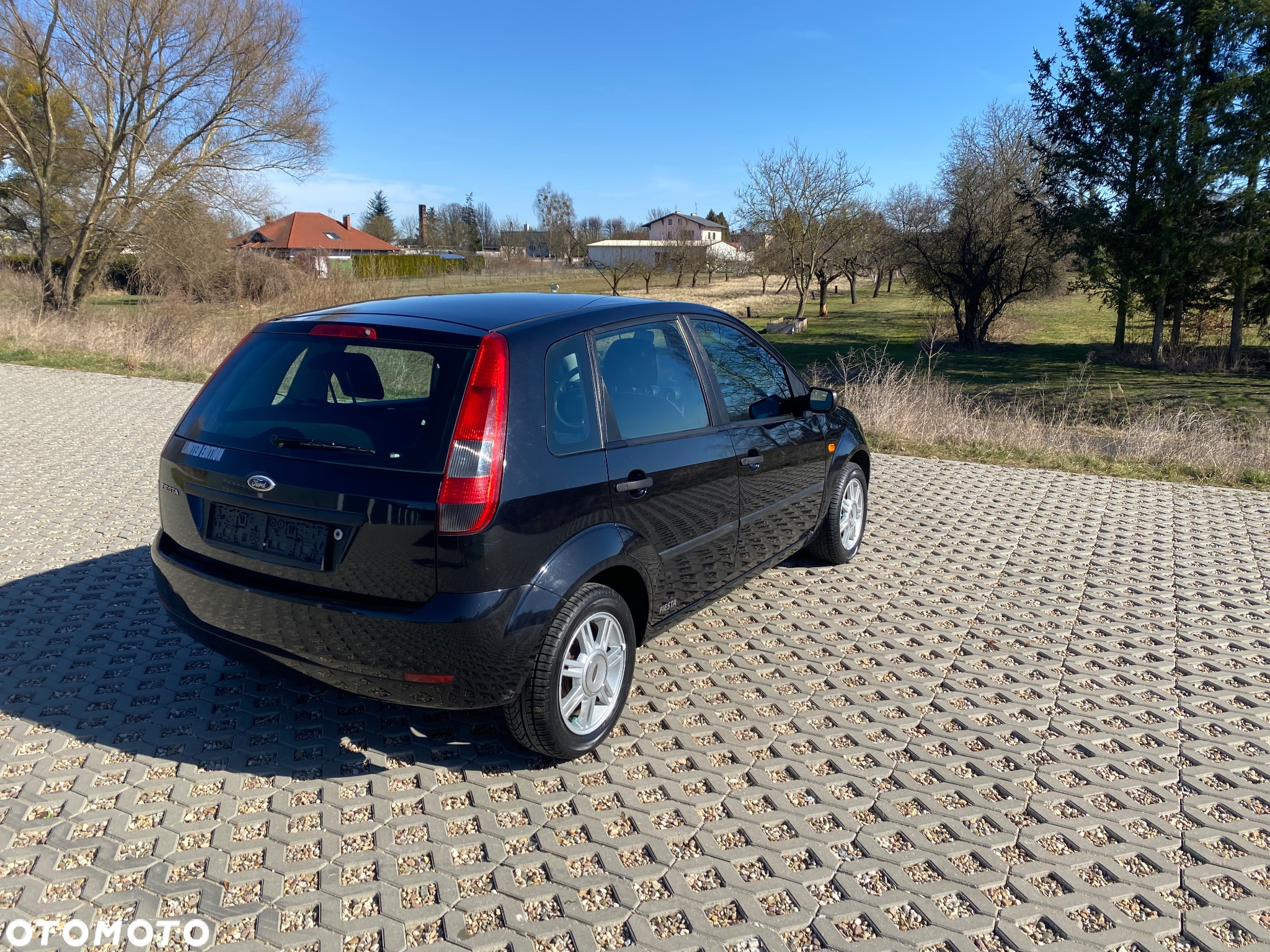 Ford Fiesta 1.3 Ambiente - 18