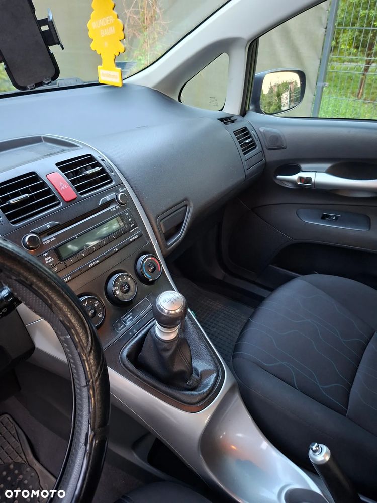 Toyota Auris 1.33 VVT-i Active - 9