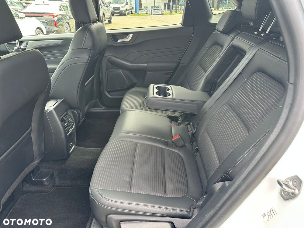 Ford Kuga - 13