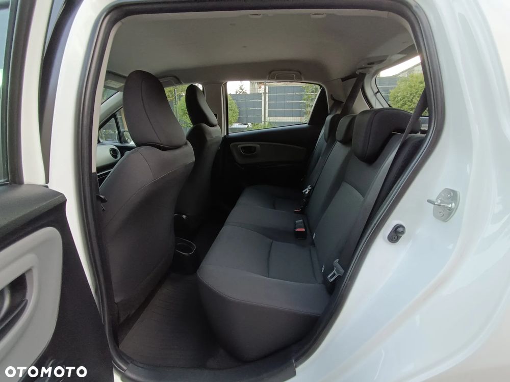Toyota Yaris 1.0 Life EU6 - 16
