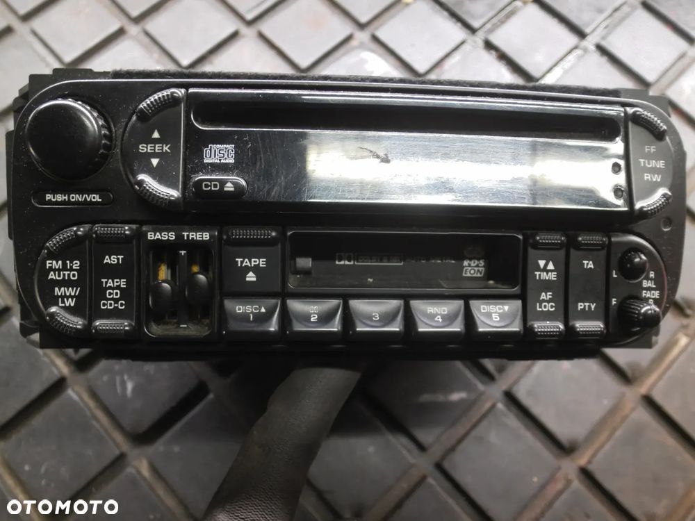 RADIO FABRYCZNE P04858543AG-A ORYGINAŁ CHRYSLER VOYAGER 01-07 - 1