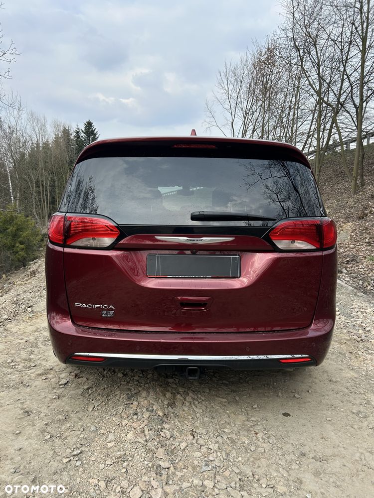 Chrysler Pacifica - 10