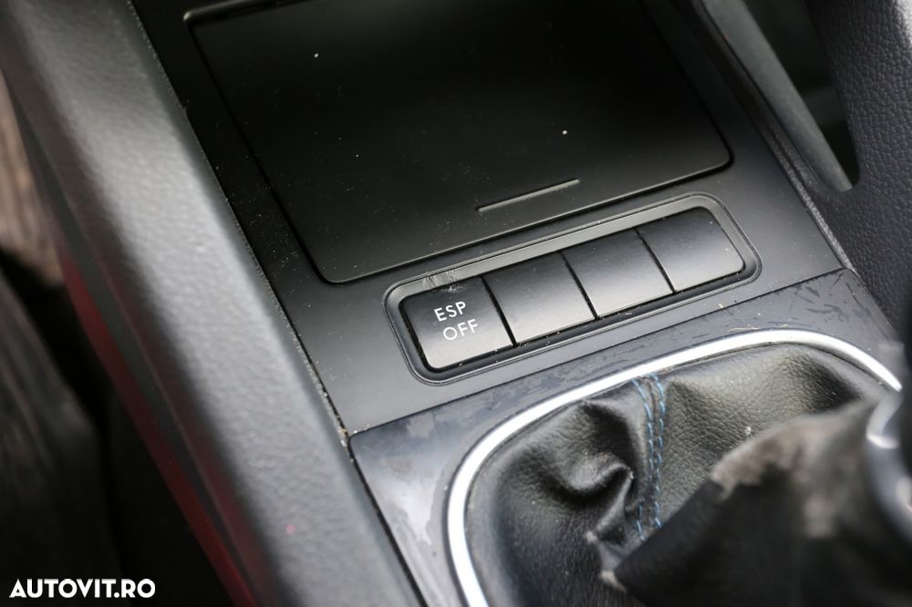 Volkswagen Golf 1.9 TDI Comfortline - 23