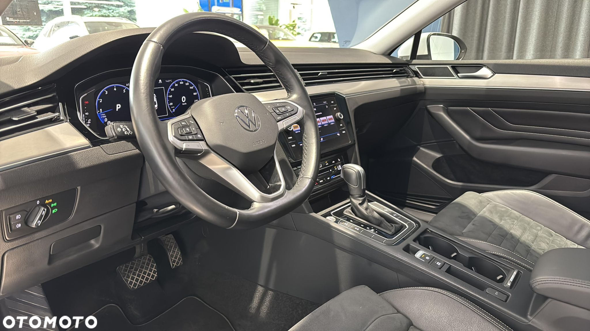 Volkswagen Passat 2.0 TSI Elegance DSG - 9