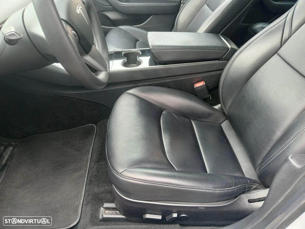 Tesla Model 3 - 15