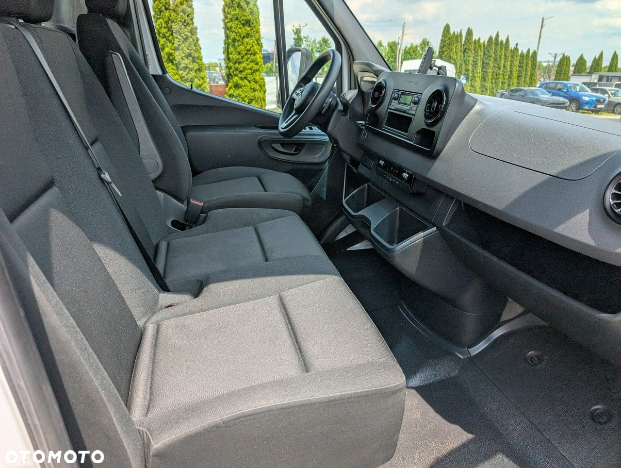 Mercedes-Benz Sprinter - 9