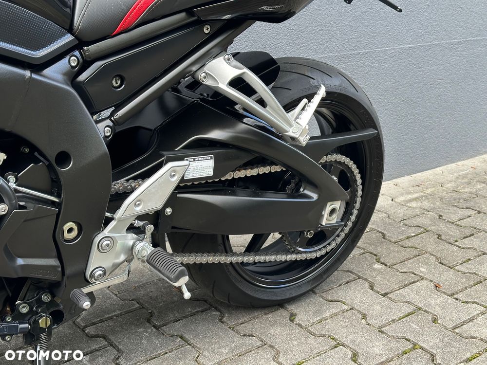 Yamaha FZ - 16