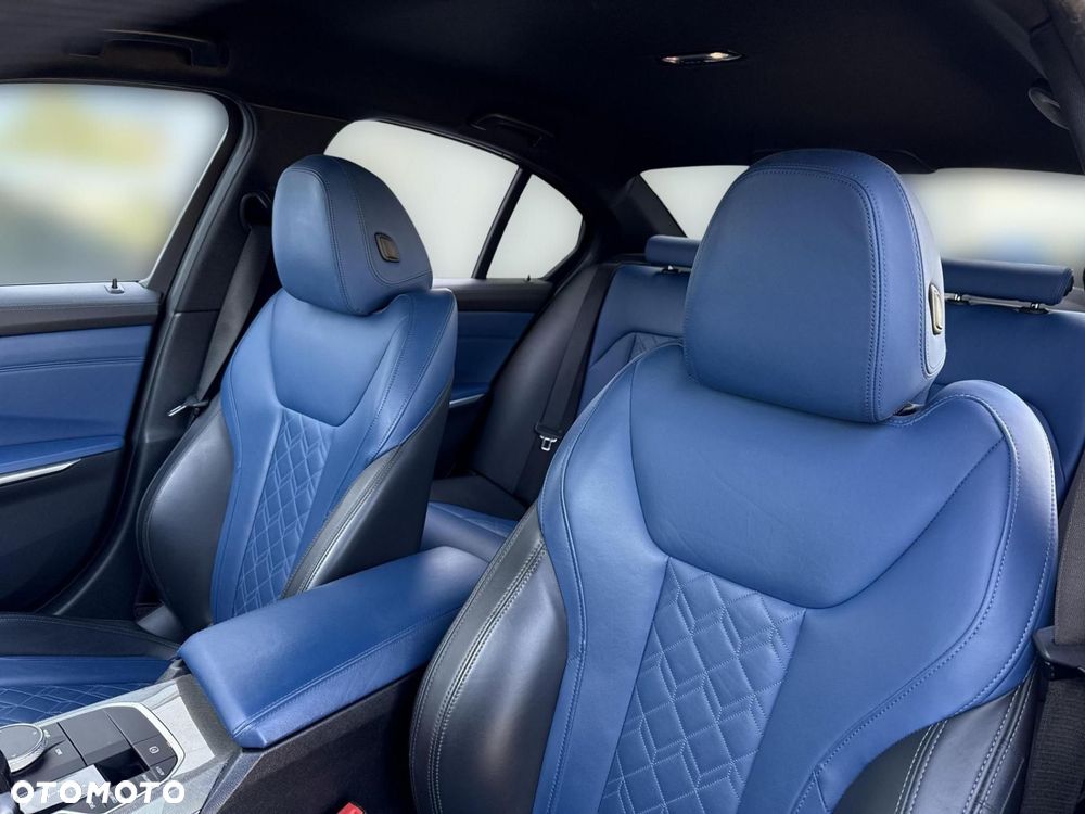 BMW Seria 3 M340i xDrive sport - 12