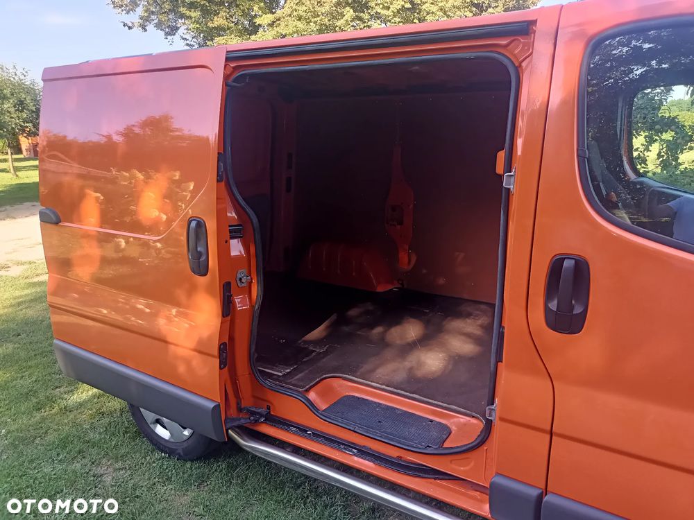 Opel Vivaro - 18