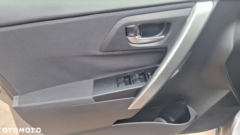 Toyota Auris - 17