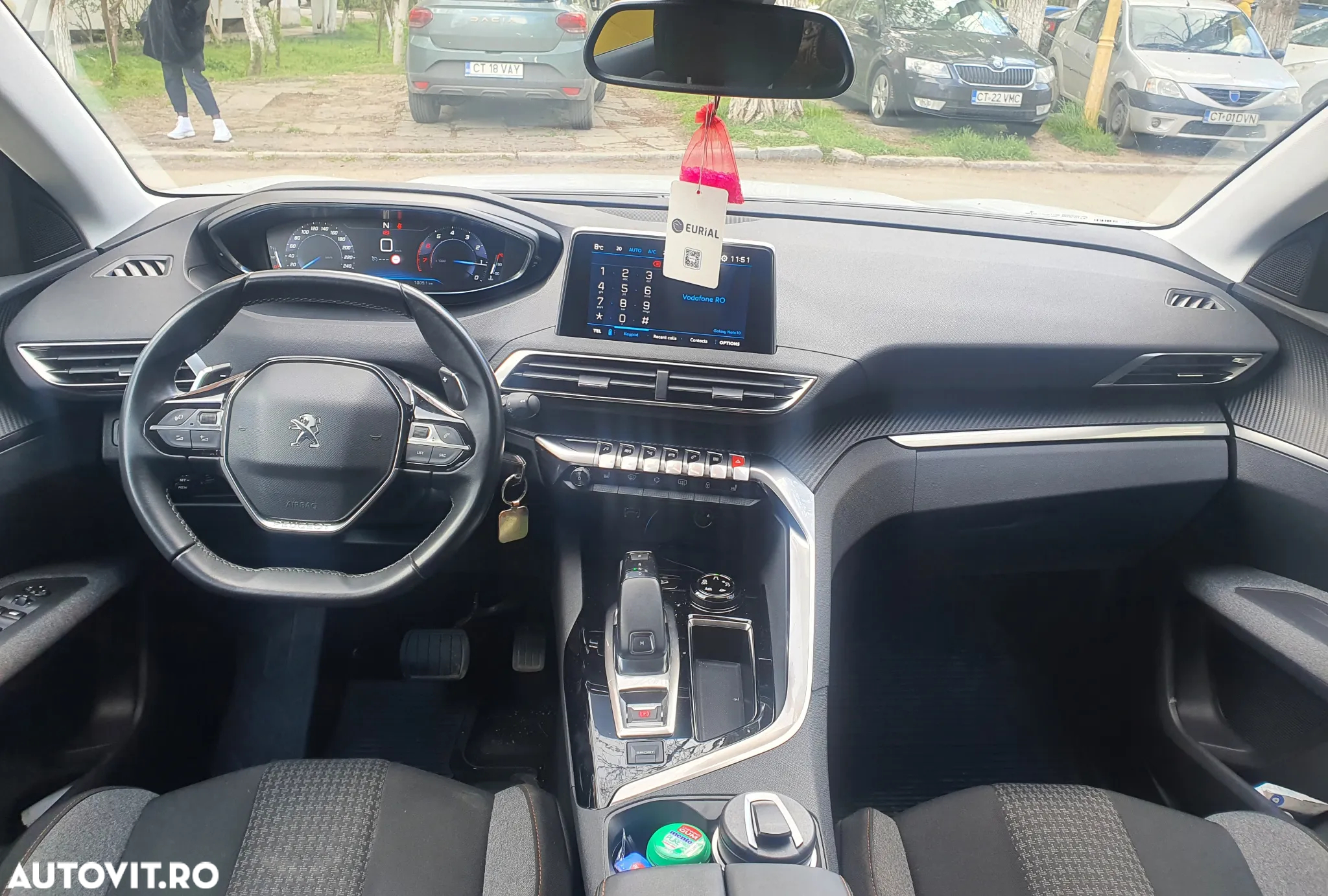 Peugeot 3008 1.2 PureTech Turbo S&S EAT8 Allure - 4