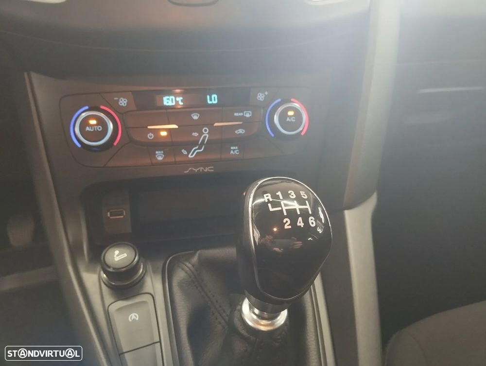 Ford Focus 1.5 TDCi Titanium - 24