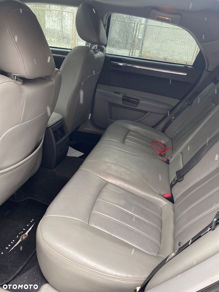 Chrysler 300C 3.0 V6 CRD - 10