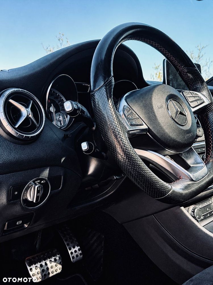 Mercedes-Benz CLA 200 7G-DCT AMG Line - 31