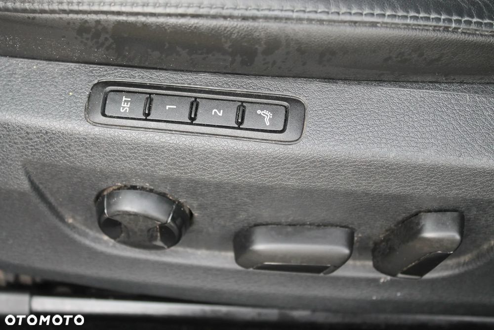 Skoda Superb 2.0 TDI L&K DSG7 - 12