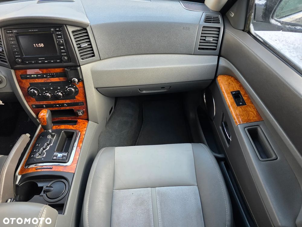 Jeep Grand Cherokee - 19