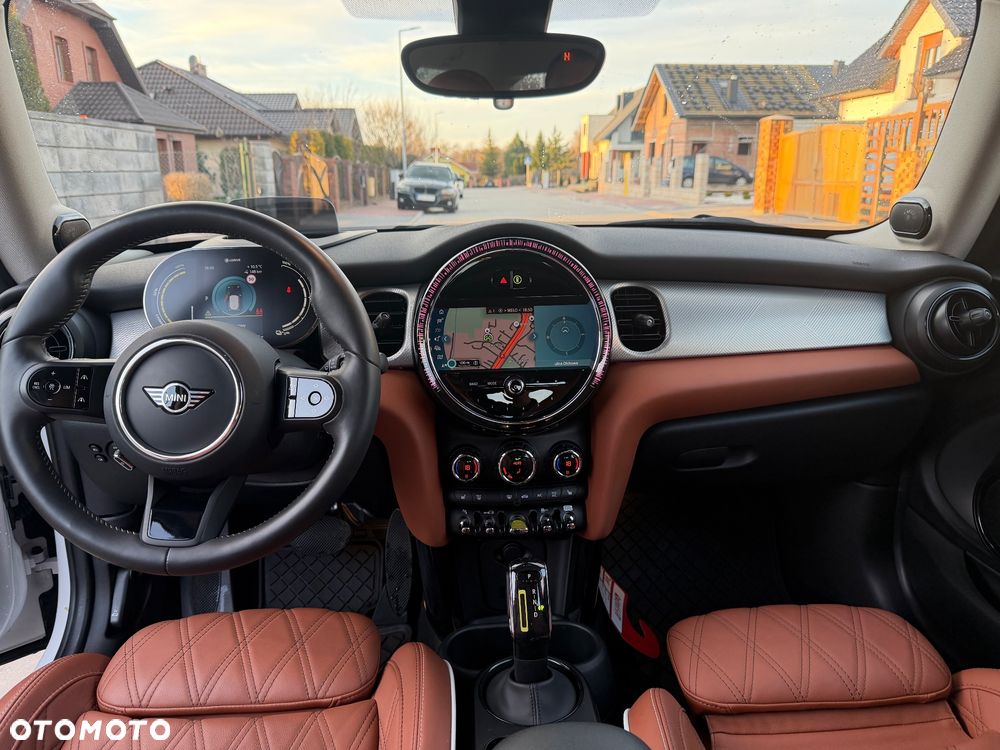MINI Cooper SE Essential Trim - 12