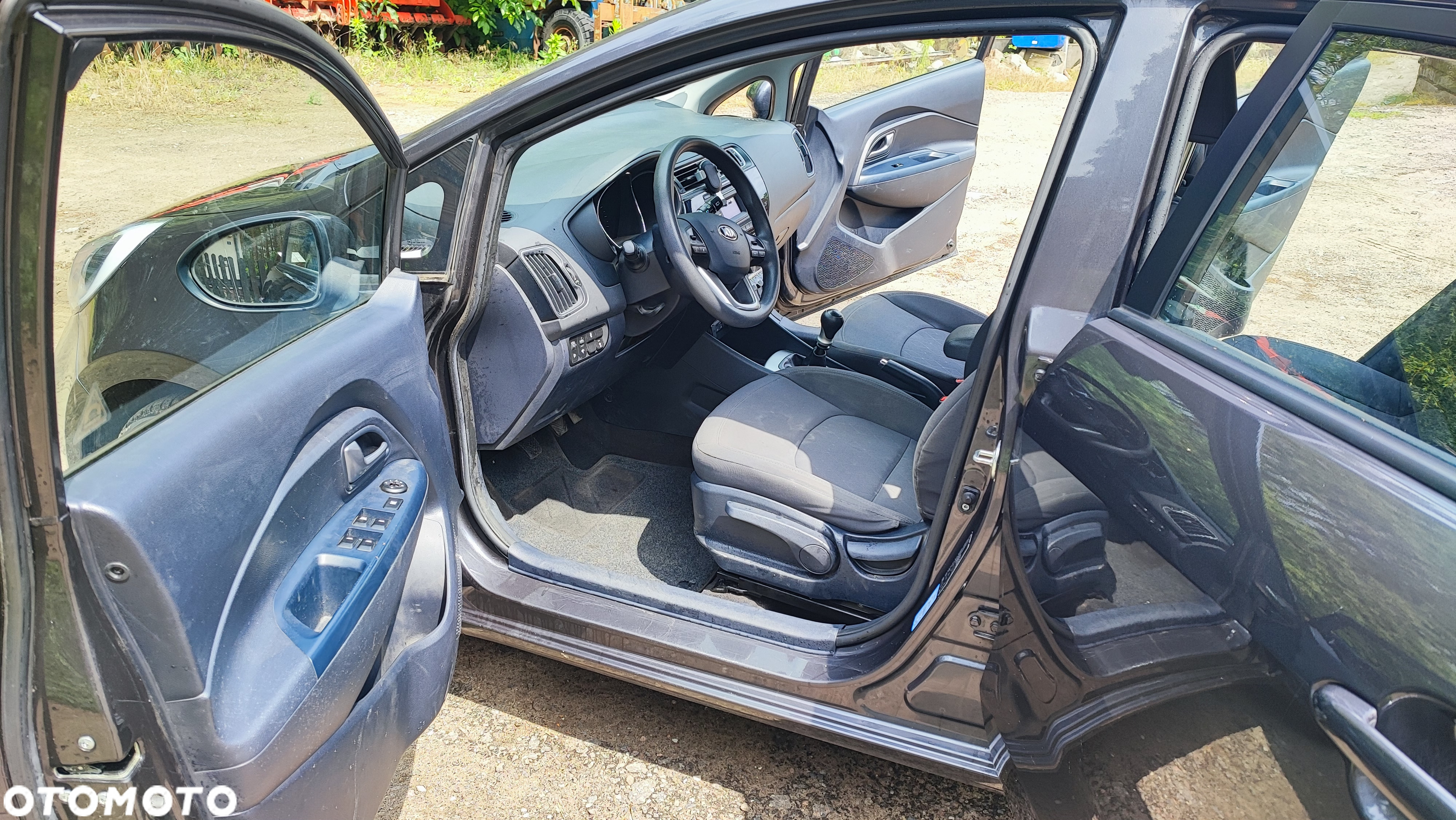 Kia Rio 1.2 M - 10