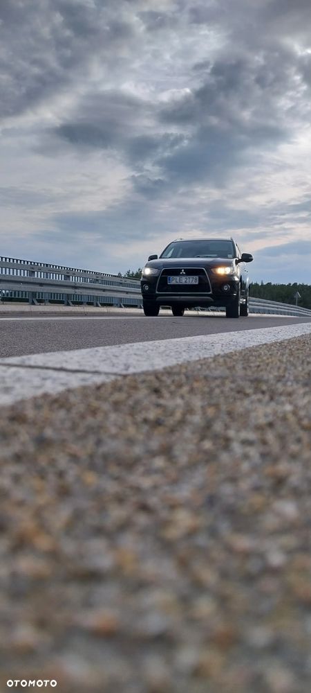 Mitsubishi Outlander 2.0 DID Instyle - 4