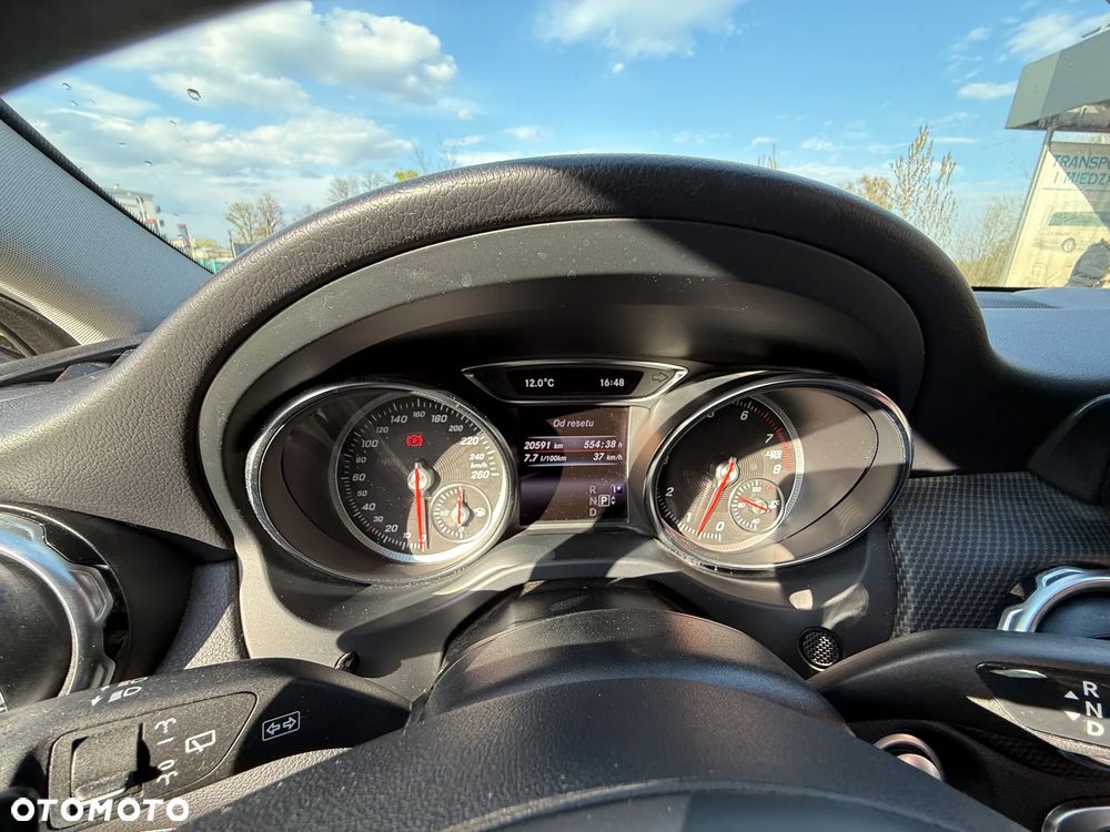 Mercedes-Benz GLA 180 7G-DCT Style - 11