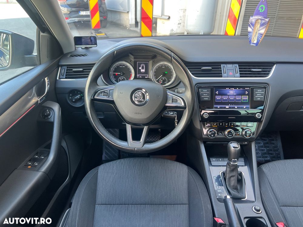 Skoda Octavia 1.6 TDI DSG Ambition - 3