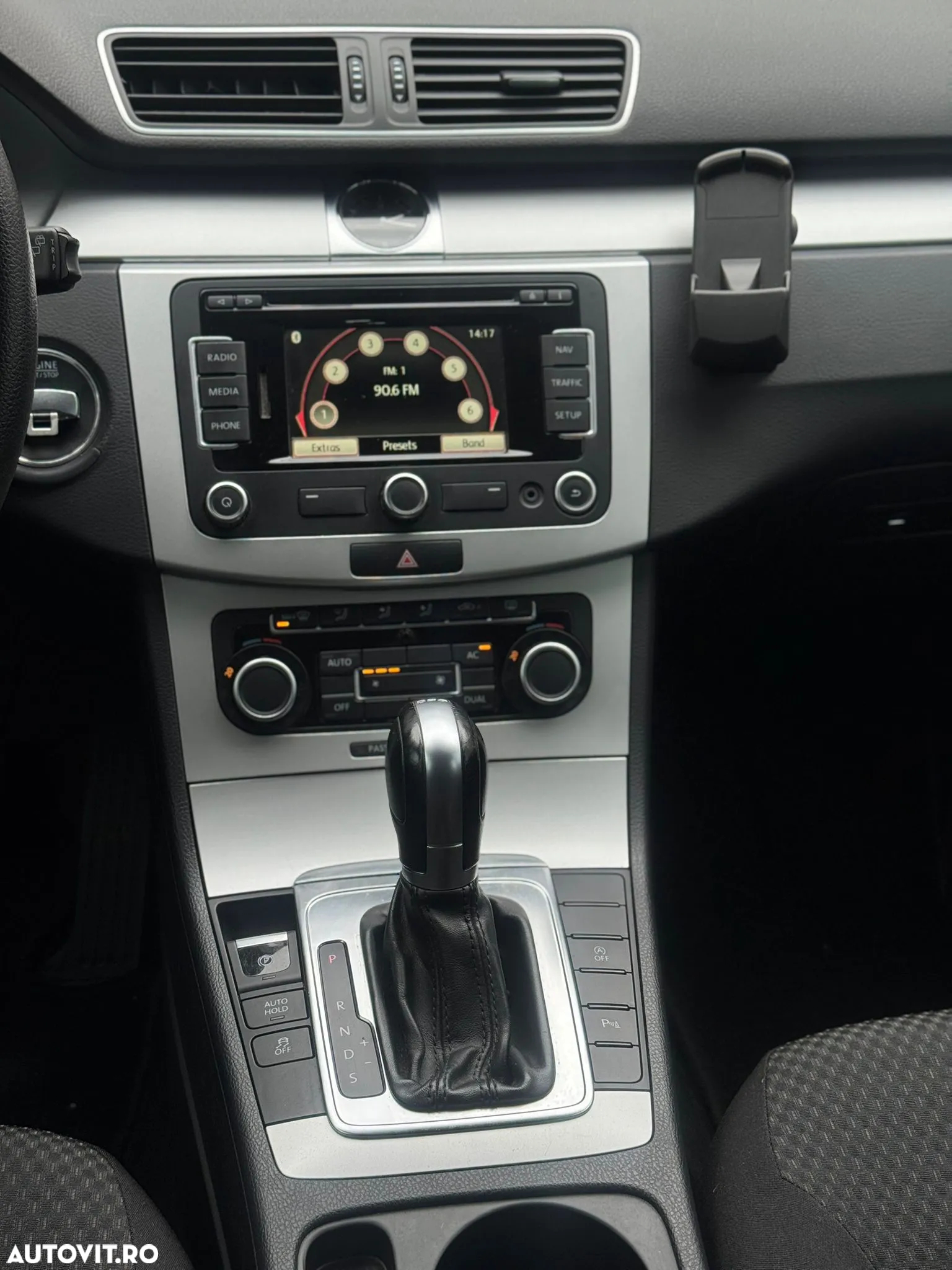 Volkswagen Passat Variant 2.0 TDI BlueMotion Technology DSG Trendline - 31