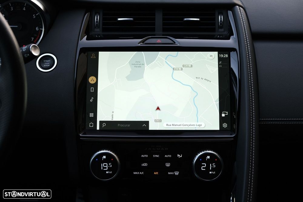 Jaguar E-Pace 1.5 P300e R-Dynamic S AWD Aut. - 18