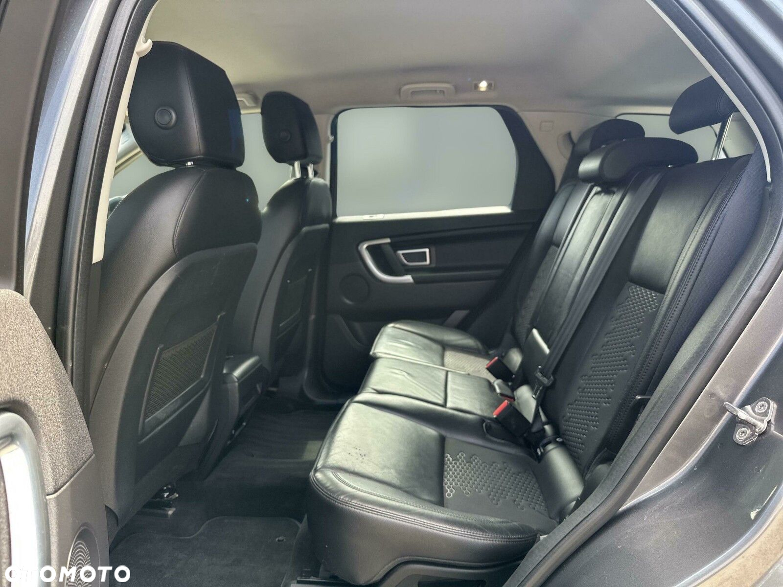 Land Rover Discovery Sport - 13