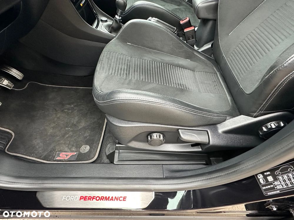 Ford Puma 1.5 EcoBoost ST X - 34