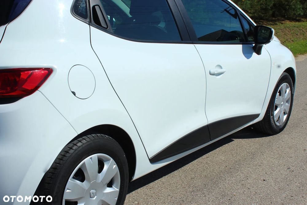 Renault Clio - 19