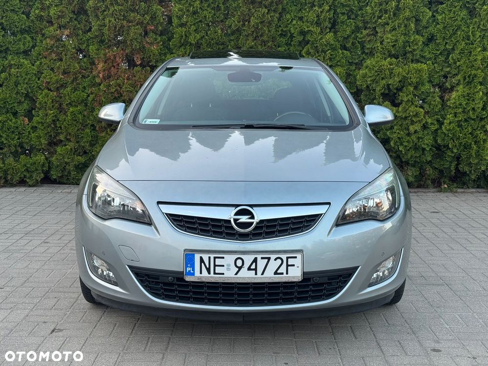 Opel Astra 1.6 Design Edition - 9