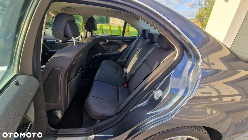 Mercedes-Benz Klasa C 180 Kompressor Automatik BlueEFFICIENCY - 22