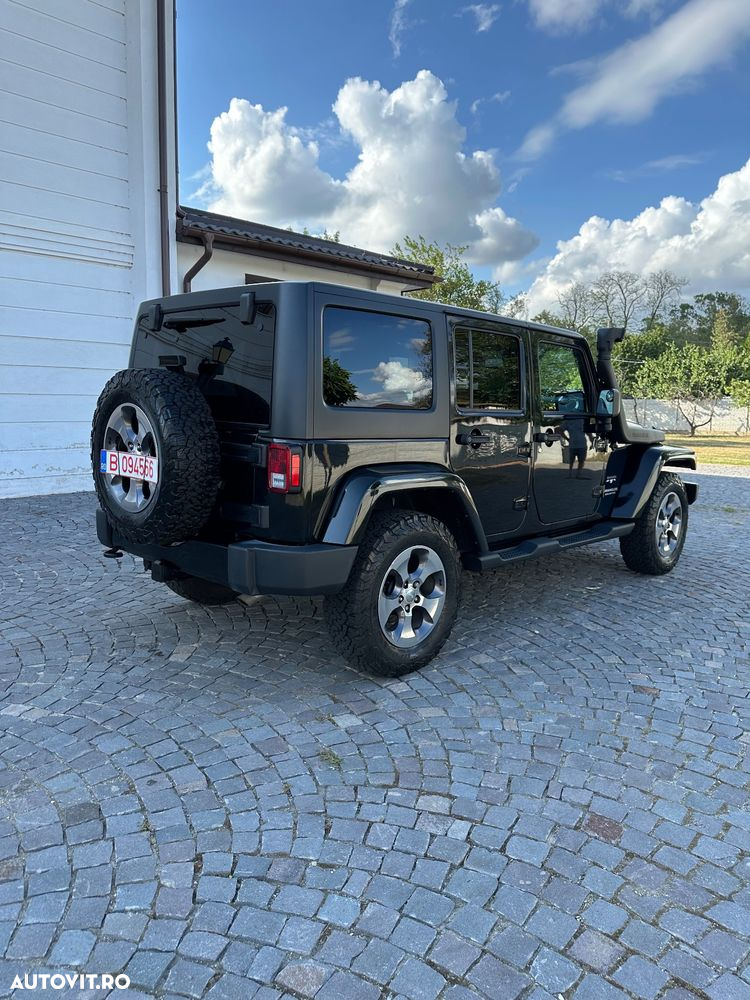 Jeep Wrangler - 12