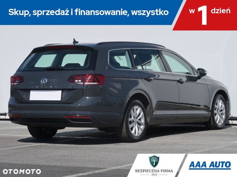 Volkswagen Passat Variant - 7
