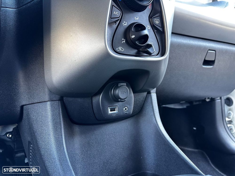 Toyota Aygo 1.0 X-Play Plus+X-Touch - 20