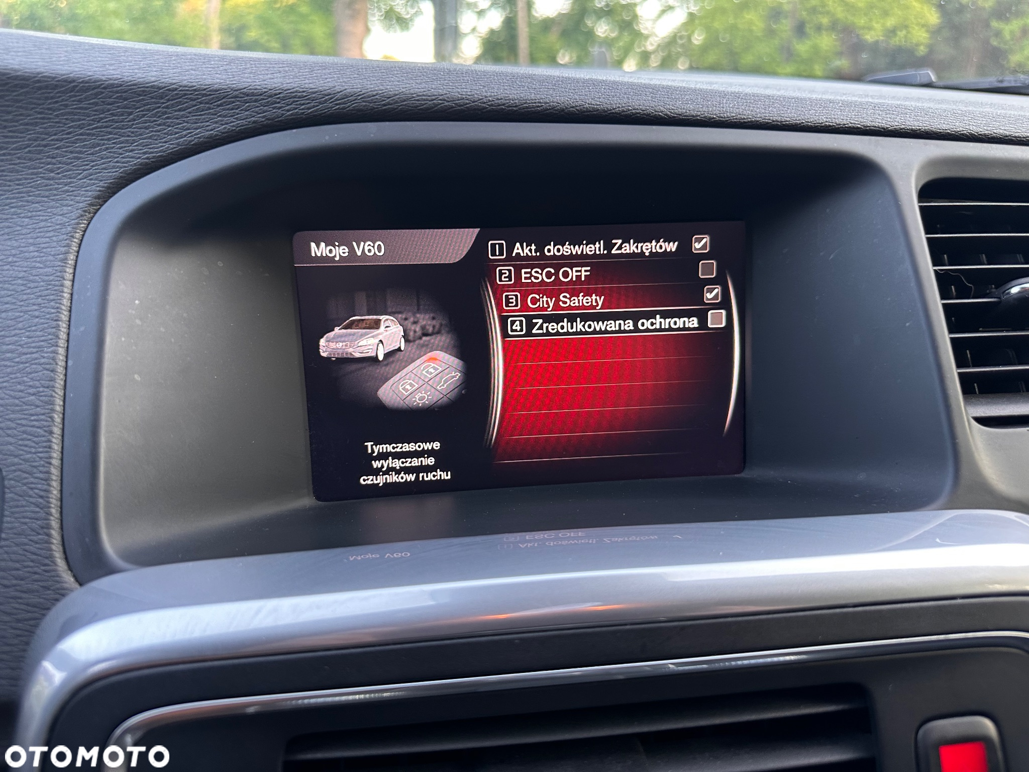 Volvo V60 D4 Drive-E R-Design Momentum - 29