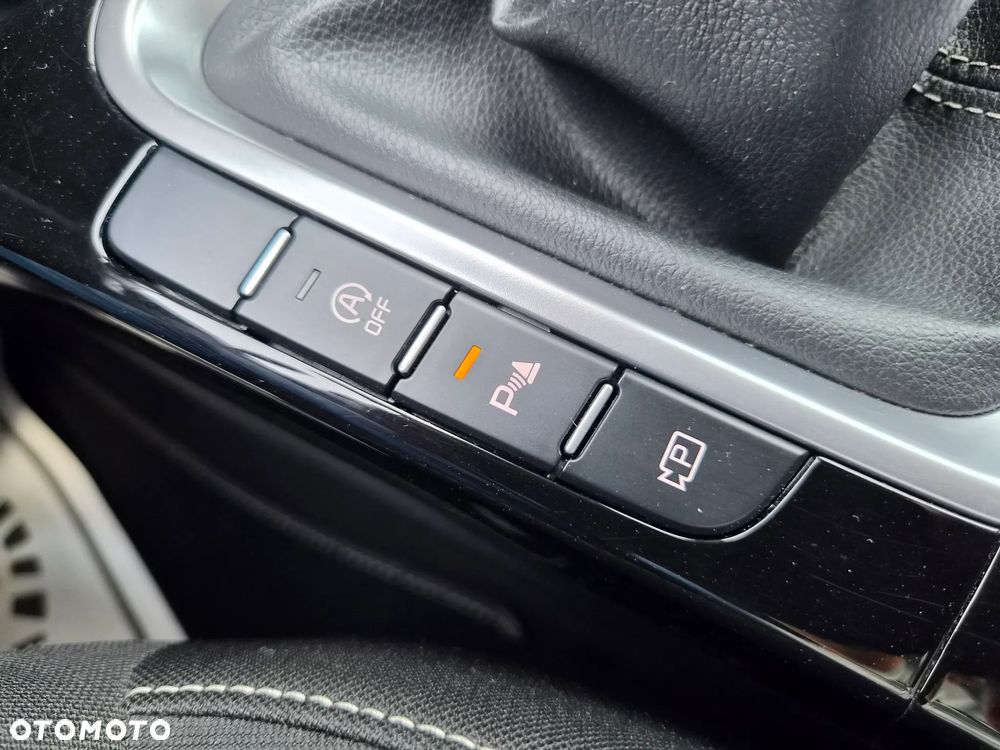 Kia XCeed - 25