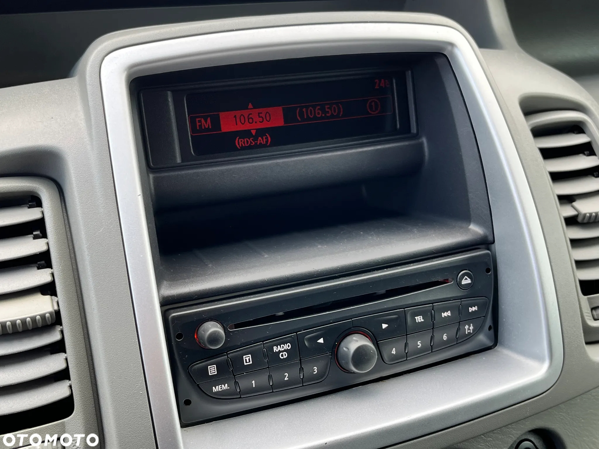Renault Trafic Grand Passenger Black Edition - 25