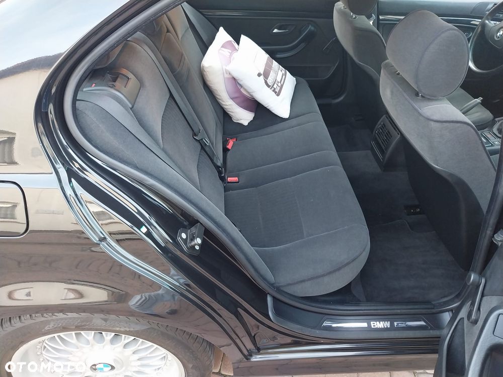 BMW Seria 5 523i - 8