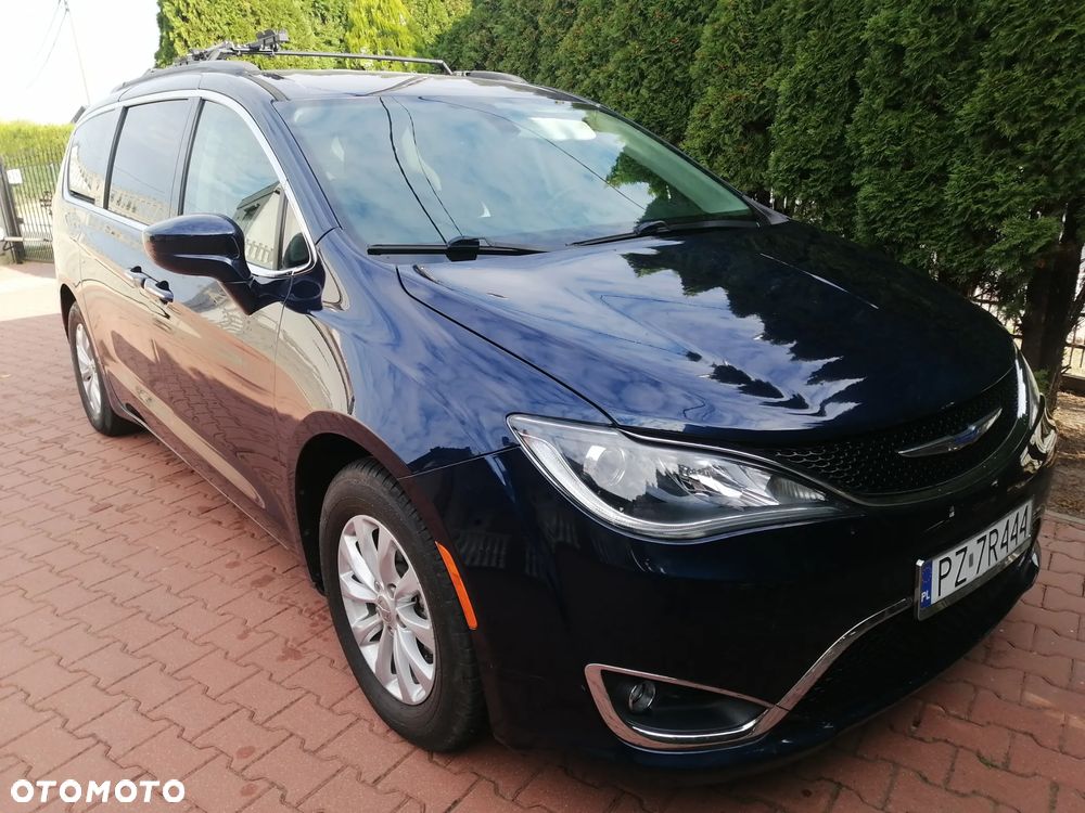Chrysler Pacifica - 7