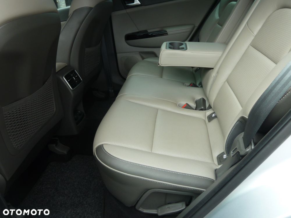 Kia Sportage 1.6 GDI 2WD DREAM-TEAM EDITION - 8