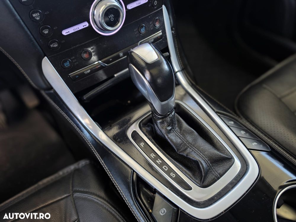 Ford Edge - 19