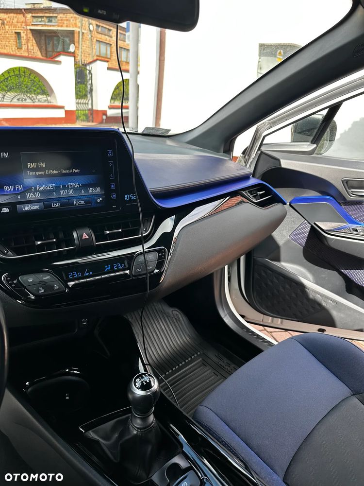 Toyota C-HR 1.2 T Dynamic - 10