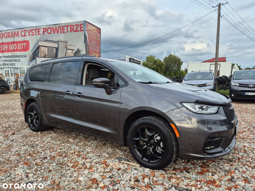 Chrysler Pacifica - 22