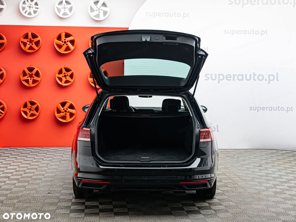 Volkswagen Passat - 29