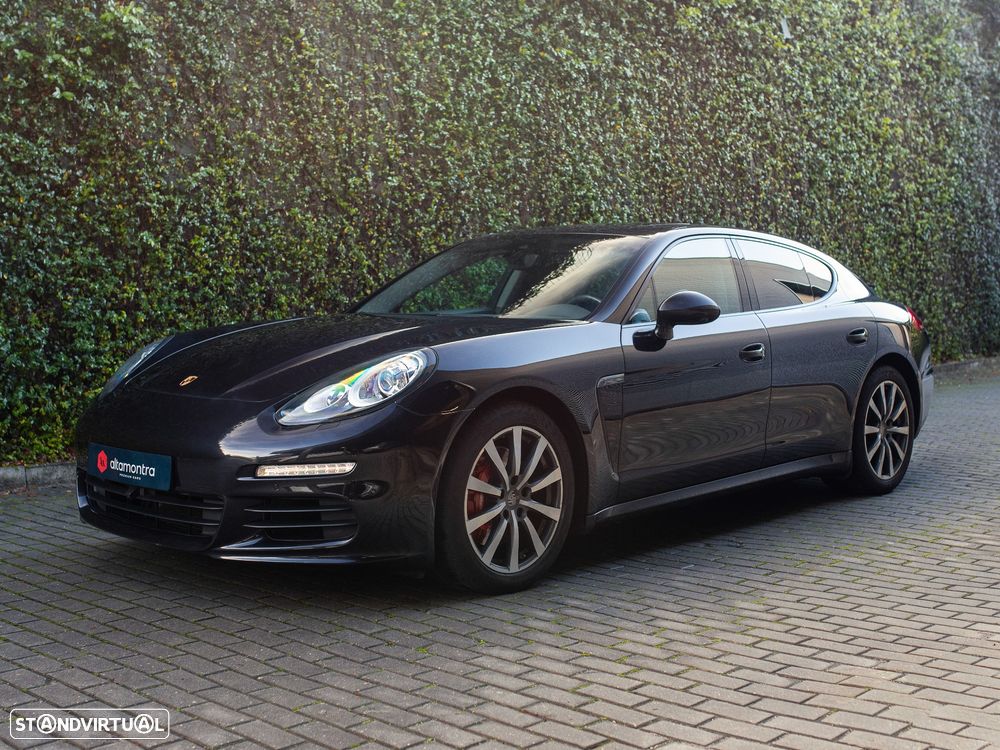 Porsche Panamera Standard - 4