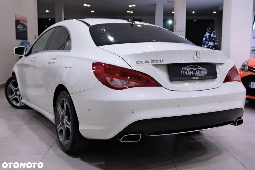 Mercedes-Benz CLA 250 7G-DCT - 11